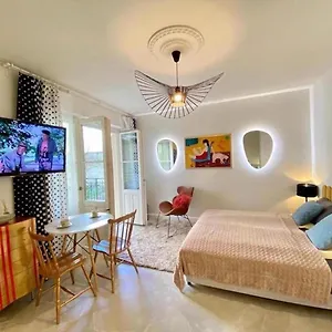 Luxury Panda In Old Town Apartament