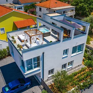 https://rooftop-spa.splithotels.org